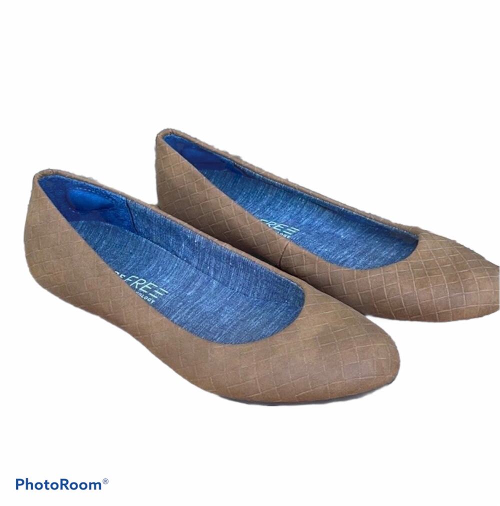 Dr. Scholl's Giorgie tan slip-on flat shoes size 6.5
